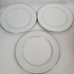 Crown Victoria LOVELACE Pattern White on White With Platinum Trim Bone China Lot